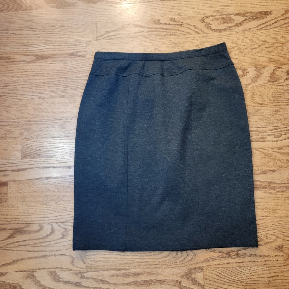 Ellen Tracy Charcoal Gray Skirt